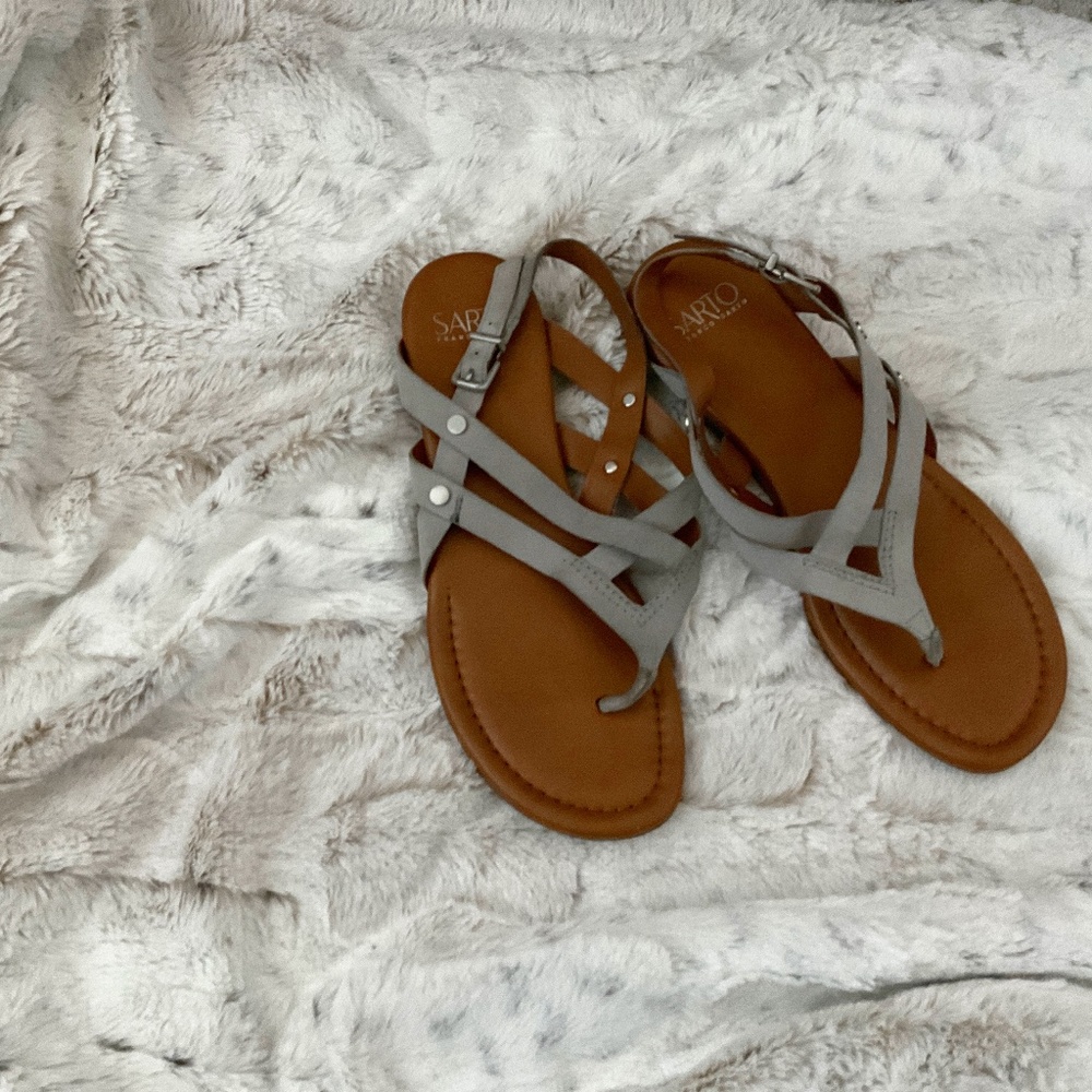 Women’s sandals